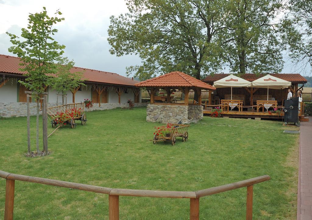Hotel Na Statku Mirosov Mirosov  Εξωτερικό φωτογραφία