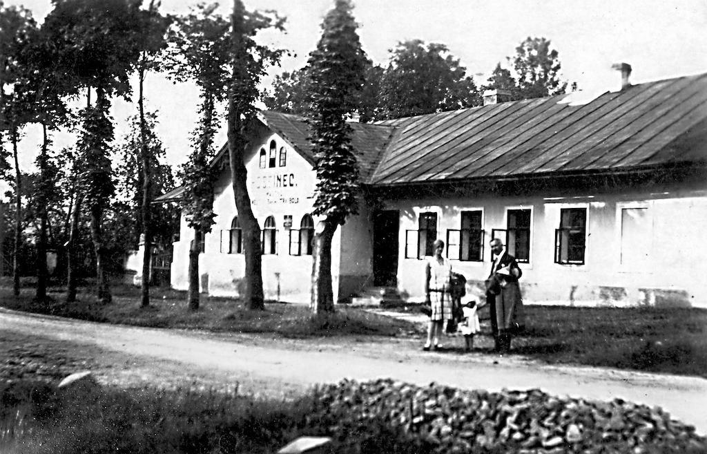 Hotel Na Statku Mirosov Mirosov  Εξωτερικό φωτογραφία