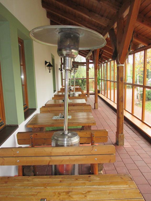 Hotel Na Statku Mirosov Mirosov  Εξωτερικό φωτογραφία